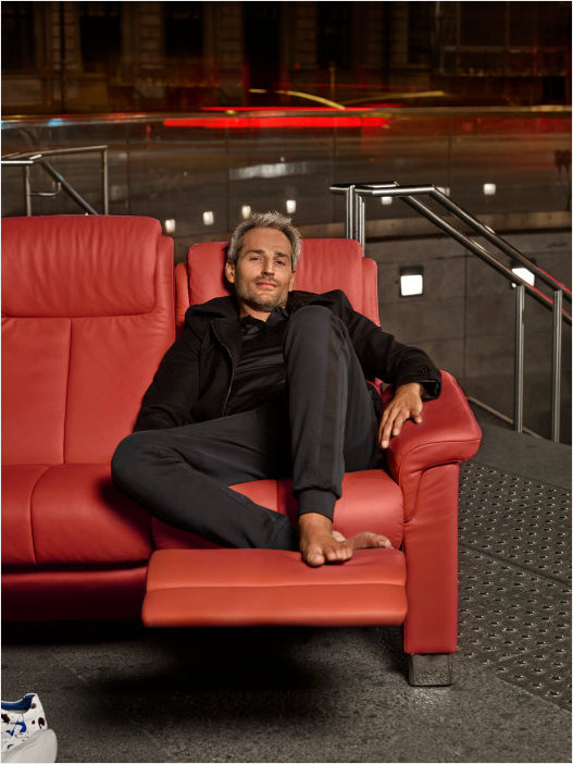 Ekornes Spotlight: Stressless Recliner LegComfort Powered Ottoman