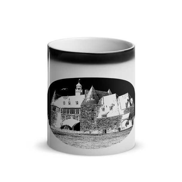 Narragansett Towers Black Glossy Magic Mug