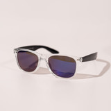 <p data-pm-slice="1 1 []">Haze Sunglasses throw serious shade, in the best way. With mirrored lenses in three standout colours and a clean, modern frame, they deliver standout looks and long-lasting wear.</p>
