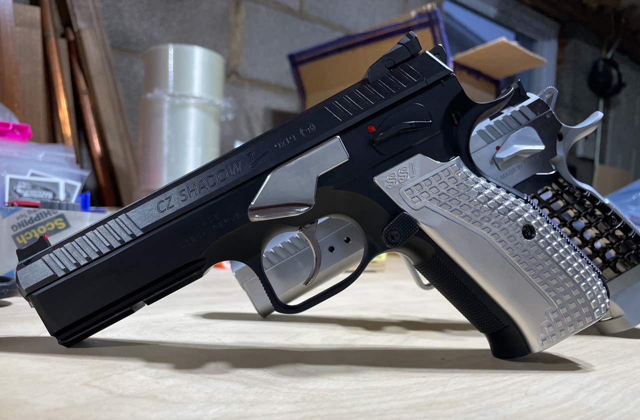 NITRO FIN 1.3, Tanfoglio and CZ, Slide Lock Thumb Rest - Shooting 