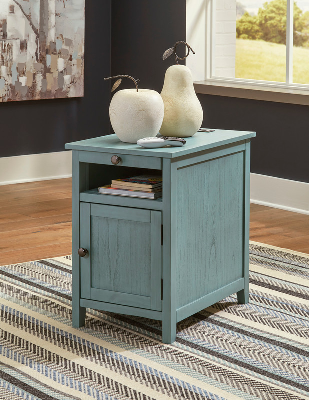 Treytown Chairside End Table Teal