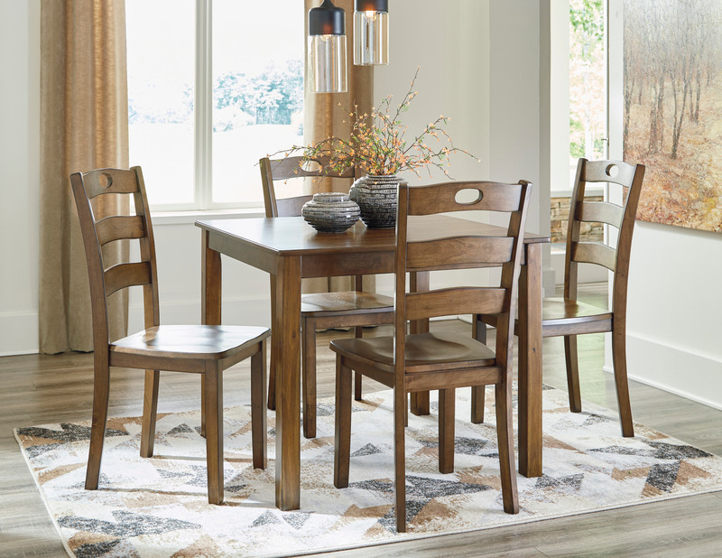 Creating Enough Room In Your Dining Room for 12 People or More. 