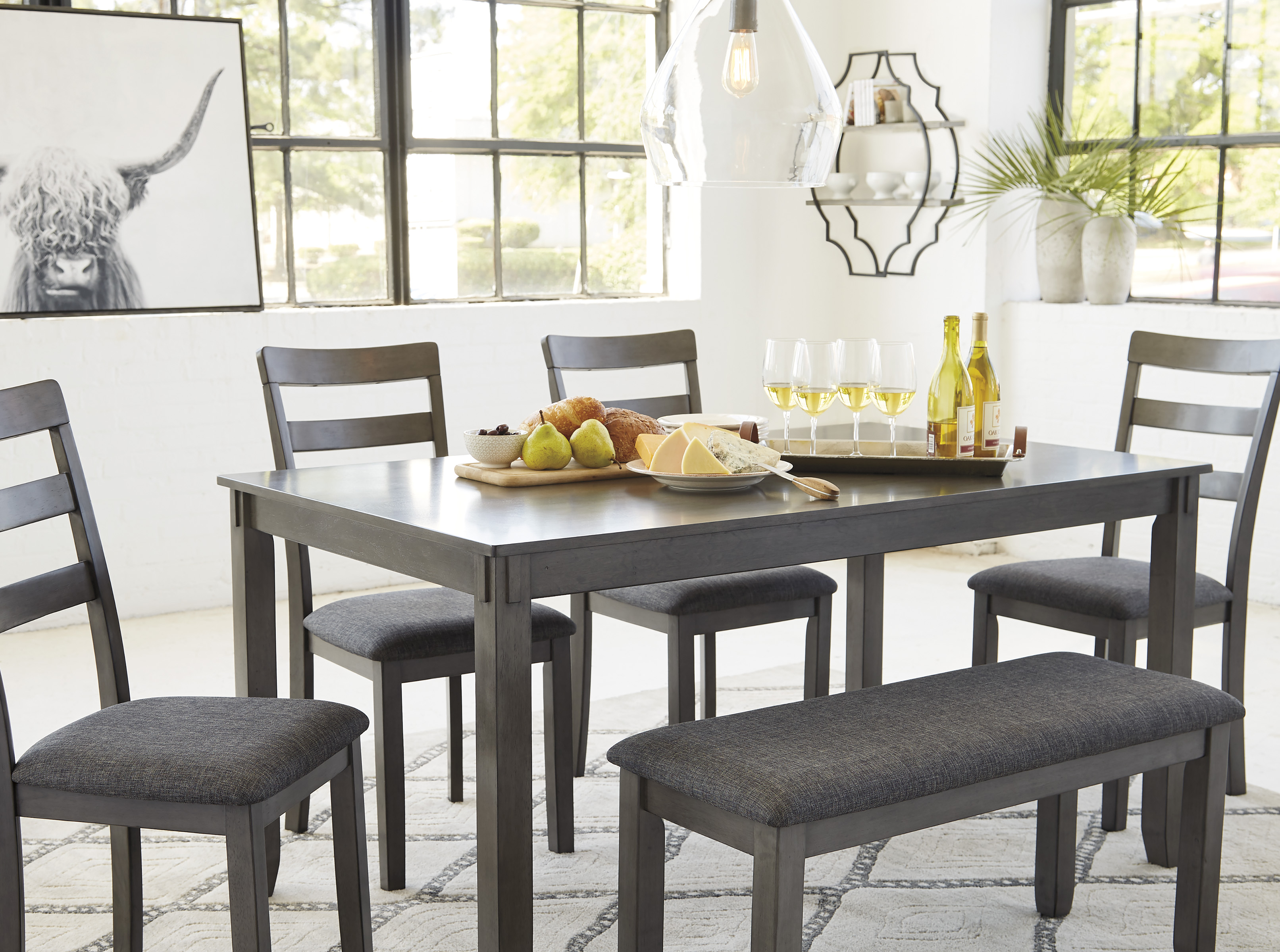 Summertime Get Togethers! How to Make Sure Your Dining Room is Guest Ready!