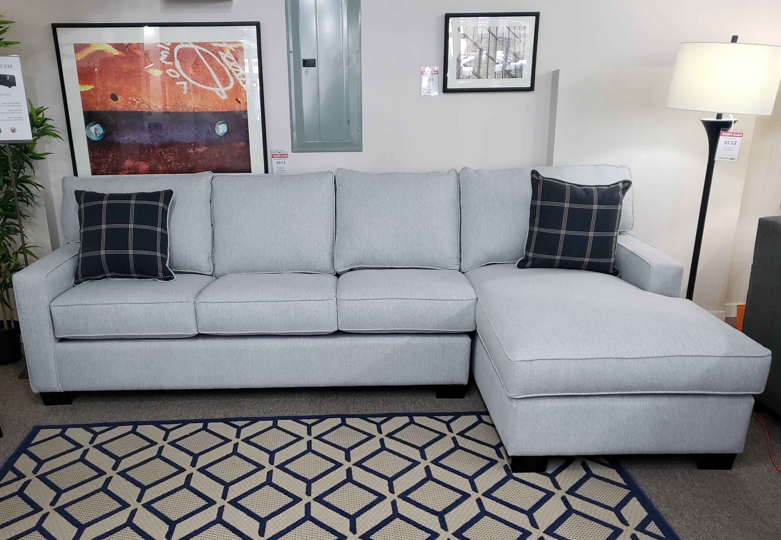How to set up entertaining in your living room for 2 or 10