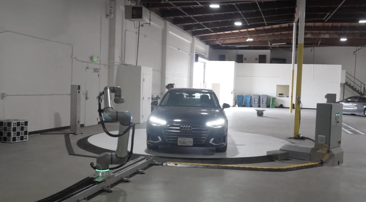 Camera system tracking Audi position on calibration turntable