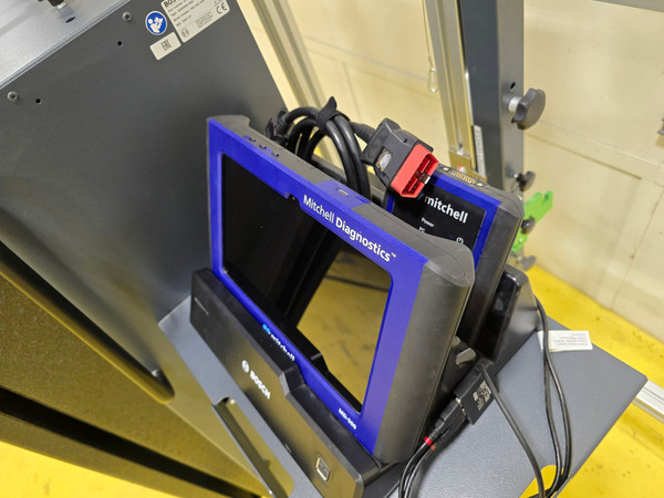 (USED) [Located in Urbandale, IA] Hunter Das 3000