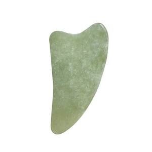 Daily Concepts Jade Gua Sha Gesichtswerkzeug zur Modellierung und Stimulierung der Haut, 107 g Daily Concepts Jade Gua Sha Gesichtswerkzeug zur Modellierung und Stimulierung der Haut, 107 g