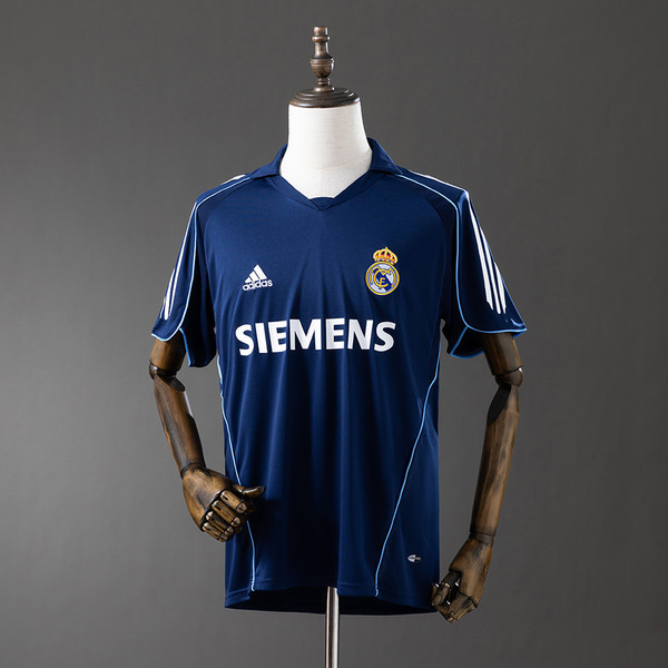 Retro Real Madrid 05/06 Away Jersey