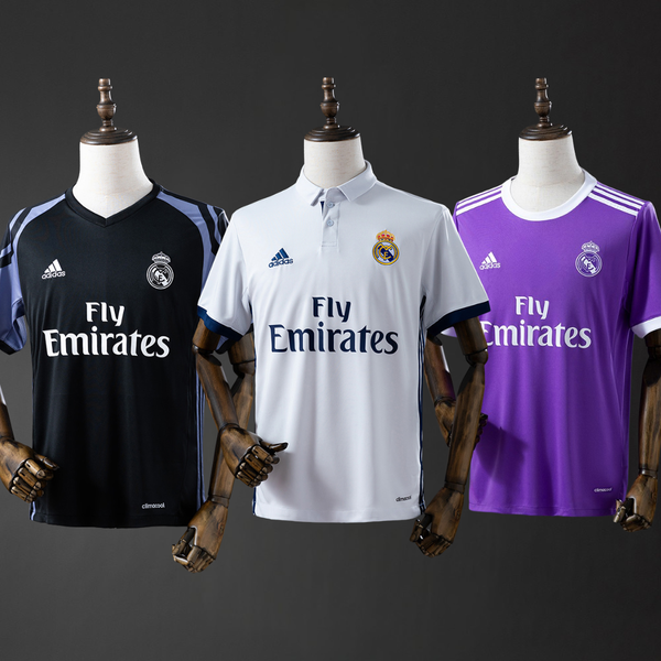 Retro Real Madrid 16/17 Bundle Jersey's