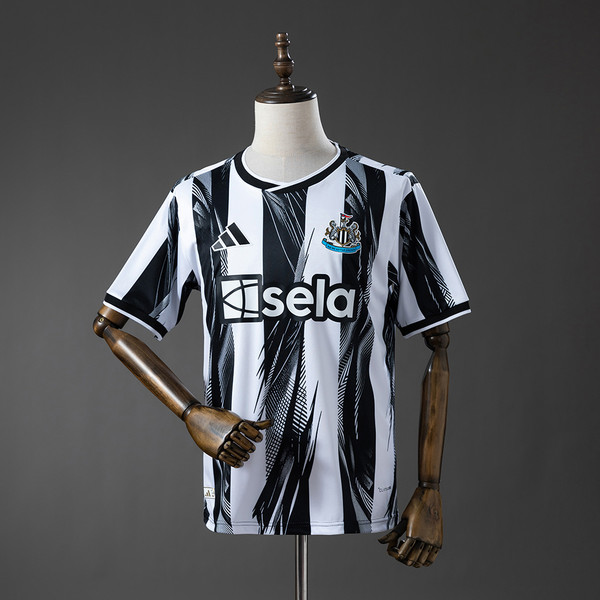 Newcastle Home 26/27 Jersey