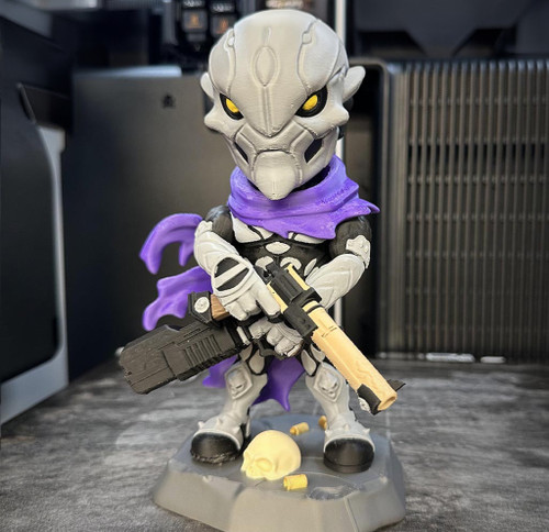 1ft 2in 14" the Darksiders strife demon was 7" now 200% now 14"