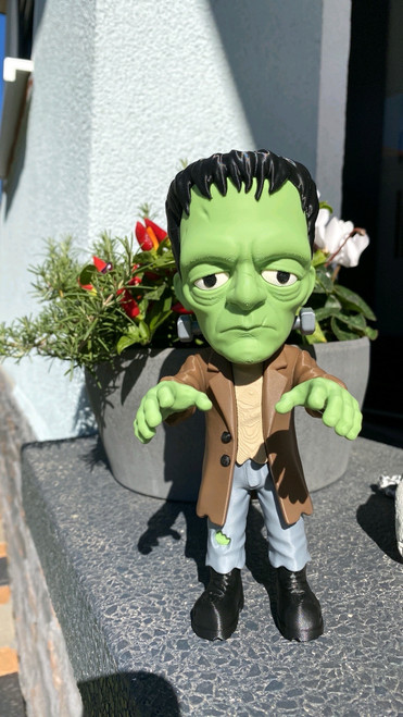 MASSIVE 25" 2ft 1in Frankenstein pic is 9" doing 289% sonaftp