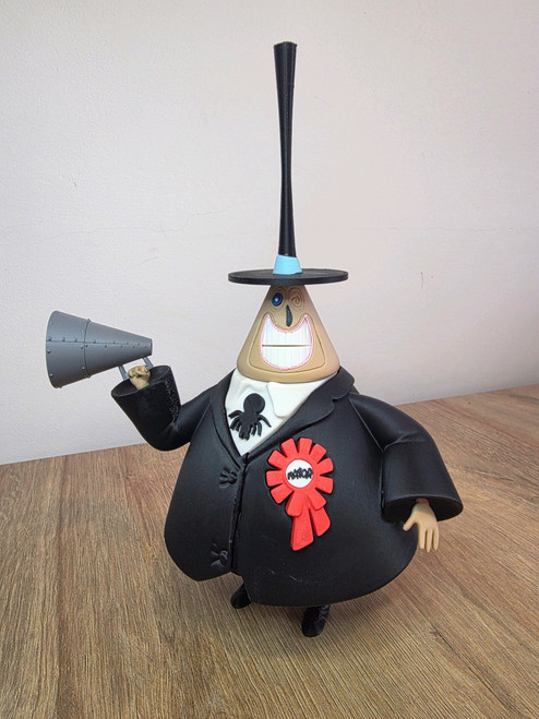 Mayor of Halloweentown 21" tall with hat 14" without hat 6 walls  will be off you will need to glue it on due to shipping 