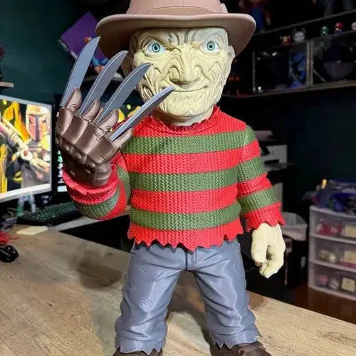 27-inch Freddy Krueger Horror Display Piece | Nightmare on Elm Street Decor 279.99 3dCurioPrints 3dcurioprints.com 442944409437_0933