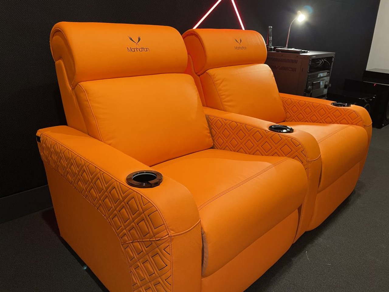 Manhattan New Yorker Pro Leather / Suede Finish Cinema Seating