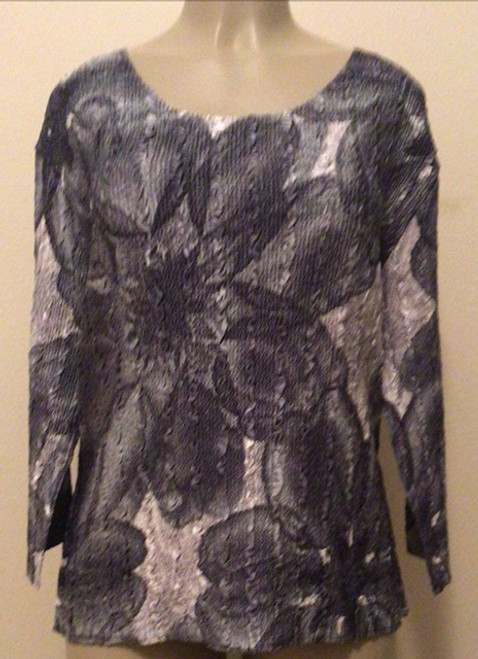 3/4 Sleeve Lightweight Top Gray Abstract