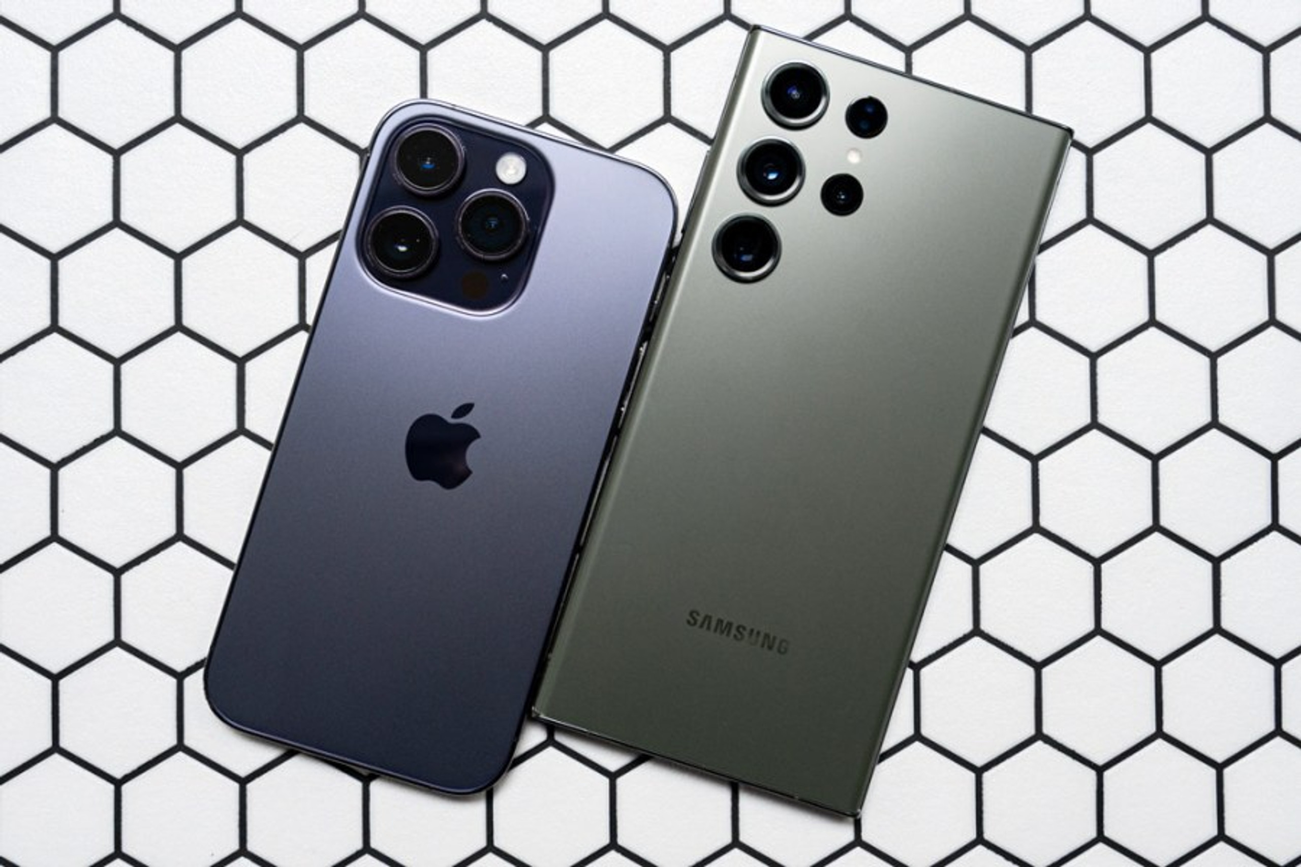 Samsung Galaxy S23 Ultra Vs Apple Iphone 14 Pro Max Which Flagship Samsung Galaxy S23 Ultra Vs Apple Iphone 14 Pro Max Which Flagship