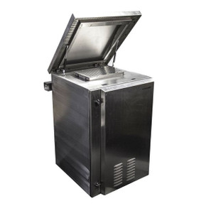 DYNAMIX 18RU Stainless Vented Outdoor Wall Mount Cabinet (611x425 x915mm). SUS316 Stainless Steel Construction. IP45 rated. Supplied with dual extractor fans & input/output air filters.