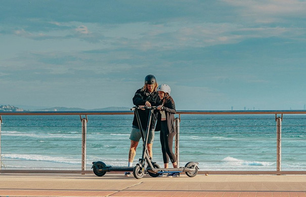 Inmotion Air and Air Pro Electric Scooters vs Segway Kick Scooter Max: A side-by-side Comparison of features, benefits and drawbacks