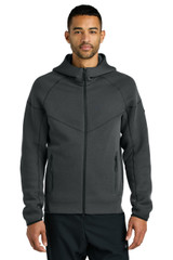 Nike Caps, Quarter-Zips & Hoodies