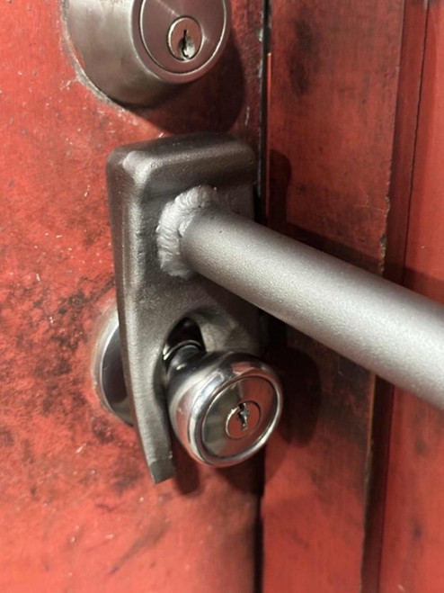 Council Tools LXT-24 24 Inch Lock X-Traction Tool  w/ Chisel End