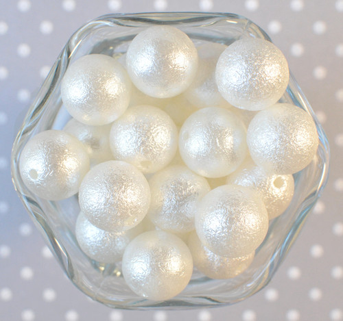 20mm Soft white wrinkle pearl bubblegum beads