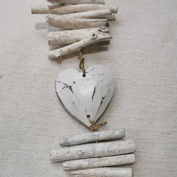 White Driftwood String With Hearts 150cm