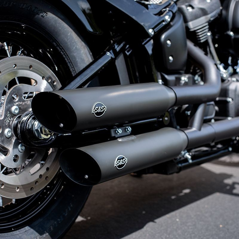 SLASH CUT SLIP-ONS for M8 SOFTAIL® MODELS—Black