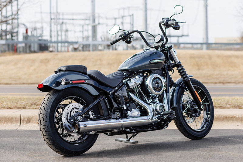 Grand National Slip-on Muffler for 2025 M8 Softail® Standard