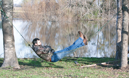 RED ROCK NYLON HAMMOCK HOLDS