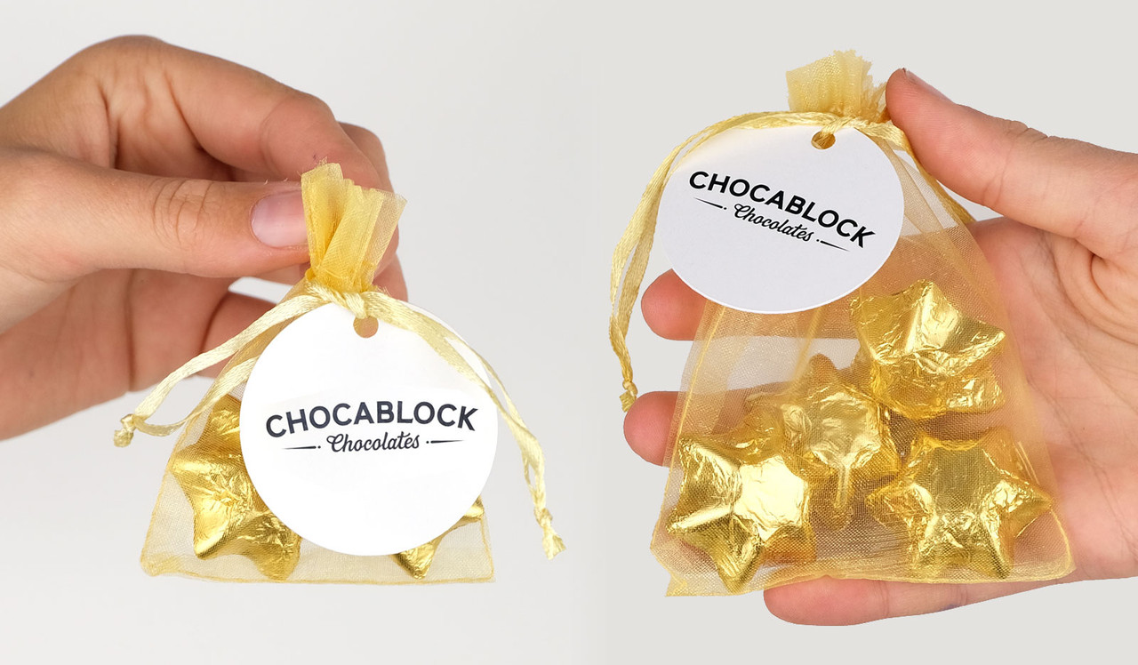 Size comparison of organza bags