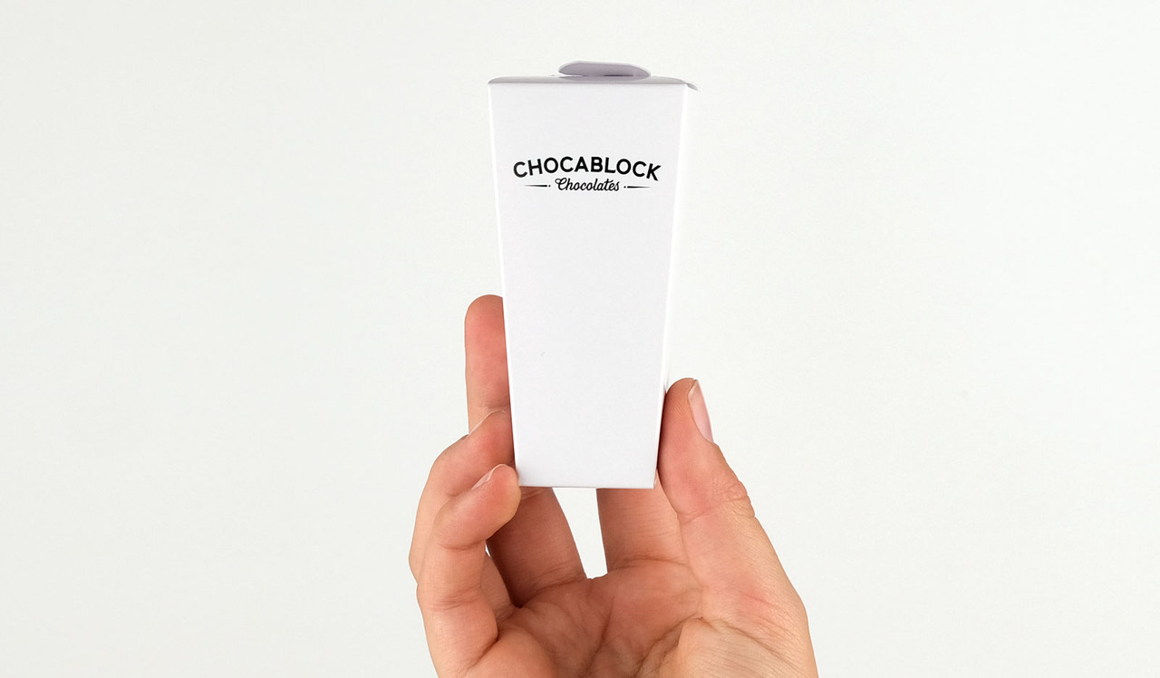 Model holding chocabox for sizing purposes