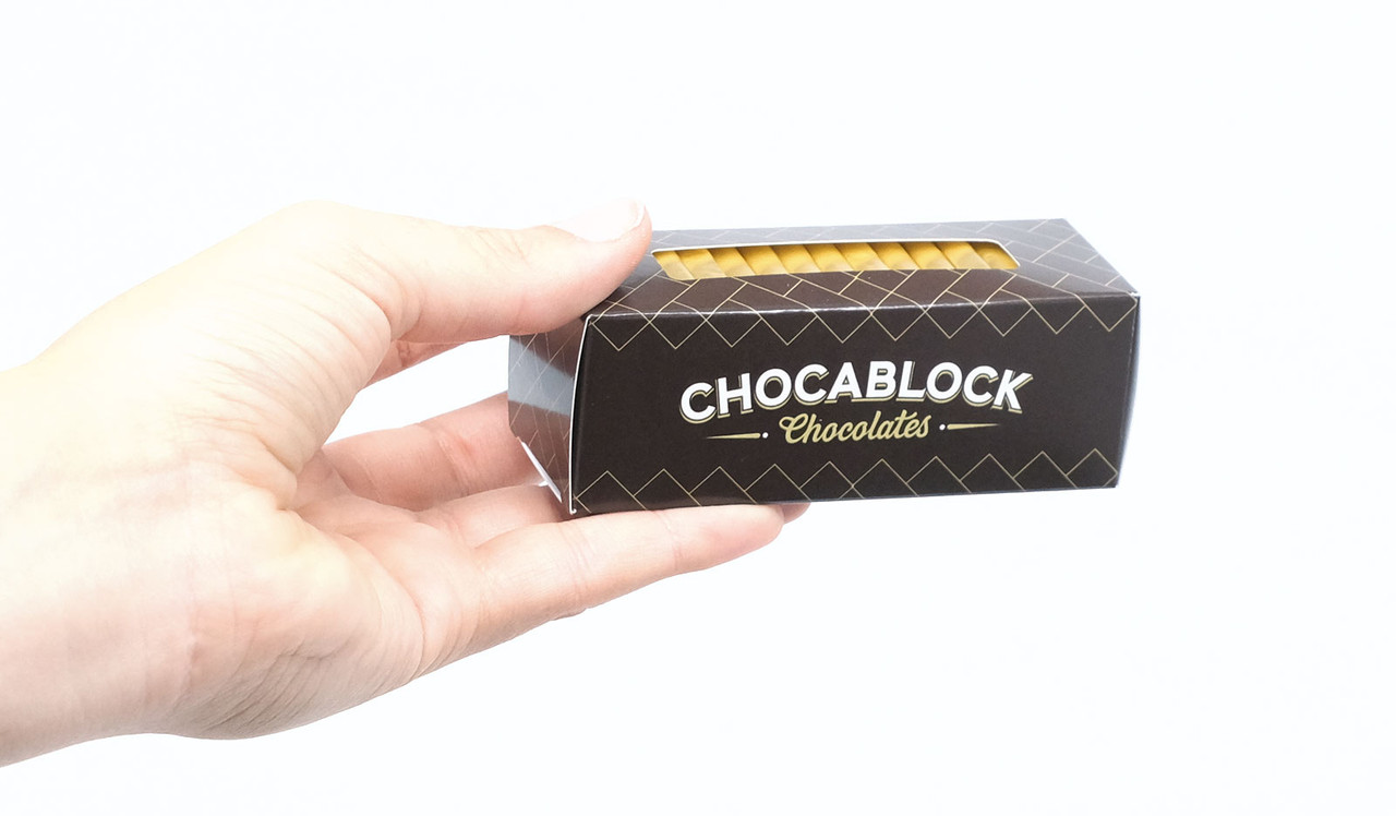 Model holding mini chocolate display box