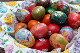 How To Create The Perfect Easter Chocolate Hamper