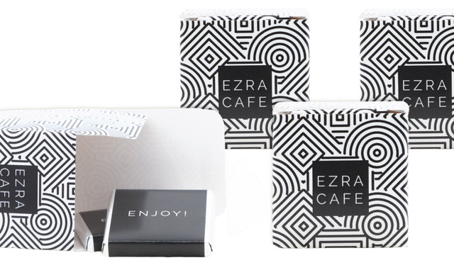 3.5cm Cube Box With 2 x Mini Chocolates