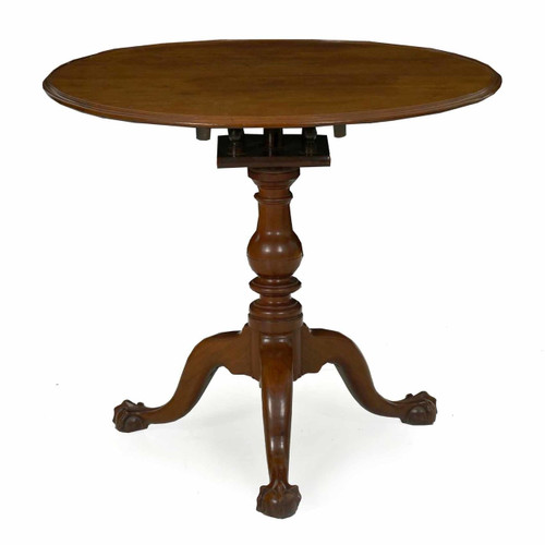 Pennsylvania Queen Anne Walnut Tea Table, likely Chester County c. 1770