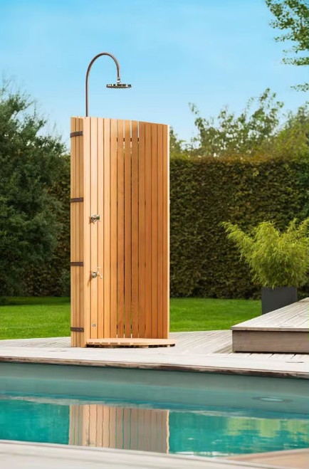 SaunasEnvy – Wooden Outdoor Shower Panel Edition