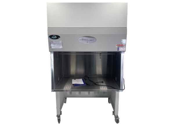 Airegard Laminar Airflow Work Station Model NU-140-430