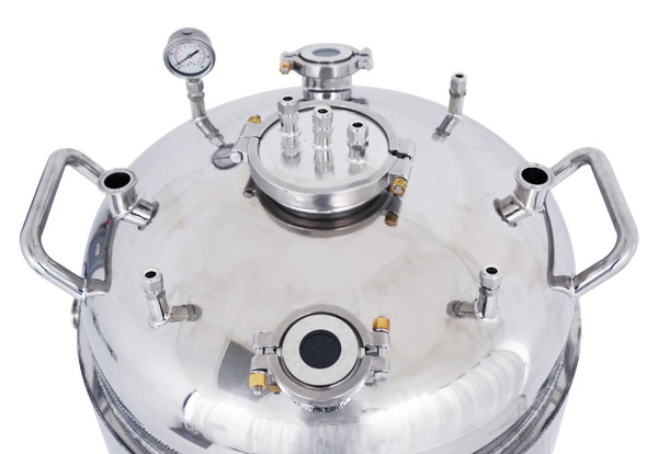USED-USA Lab ASME Jacketed Solvent Tank w/ Compression -  600LB (300LB Butane)