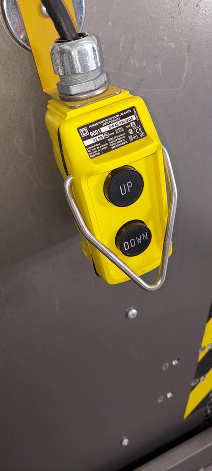 Southworth PalletPal roll-on level loader