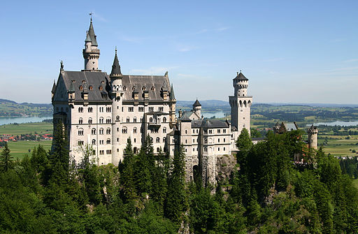 castle-neuschwanstein.jpg