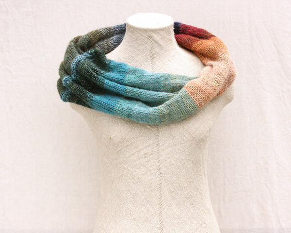 Waterlily Pond loop scarf
mohair silk knit by
Wrapture by Inese