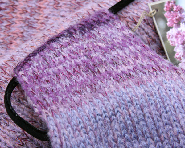 Lilac Buds trapeze knitting detail