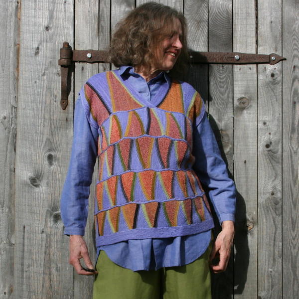 PATTERN for Rudzate Intuitive Top by Inese Iris Liepina for Urth Yarns