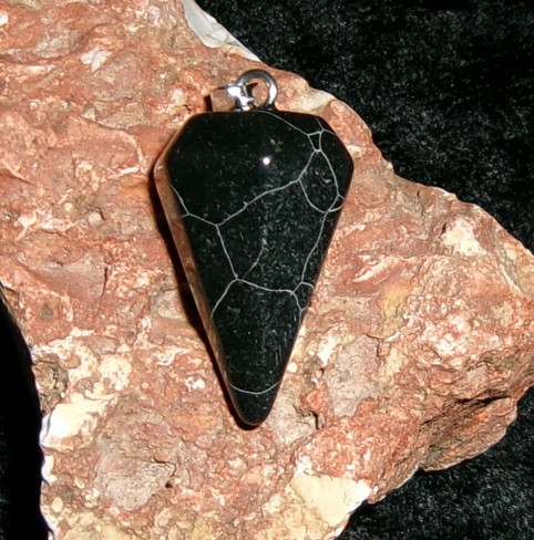 Pendulum pendant with DARK GRIGORI WATCHER 