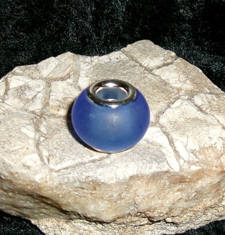 Glass Bead with KELPIE