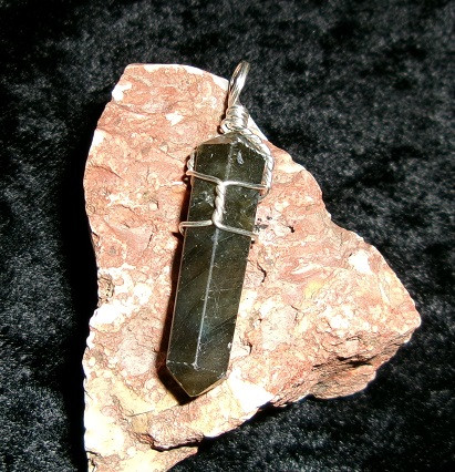 Pendant with CYNOCEPHALY