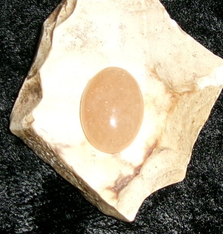 Cabochon Stone with GOLDEN HIGH ELF