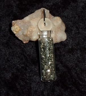 Stone Pendant with RADIANT LIGHT KHODAM