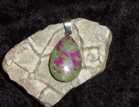 Green Pendant with LAAT